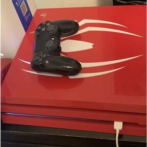 Spider man version ps4 pro plus 1 controller and charger for it